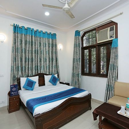 Oyo 472 Hotel Sareen New Delhi Bagian luar foto