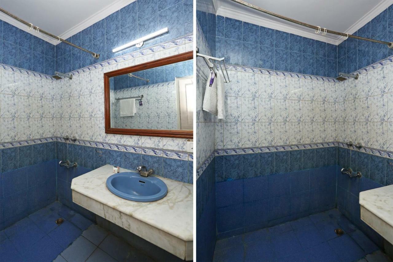 Oyo 472 Hotel Sareen New Delhi Bagian luar foto